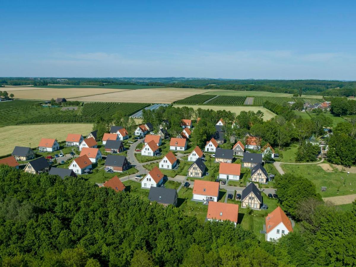 Hôtel Landal De Waufsberg à Noorbeek Extérieur photo